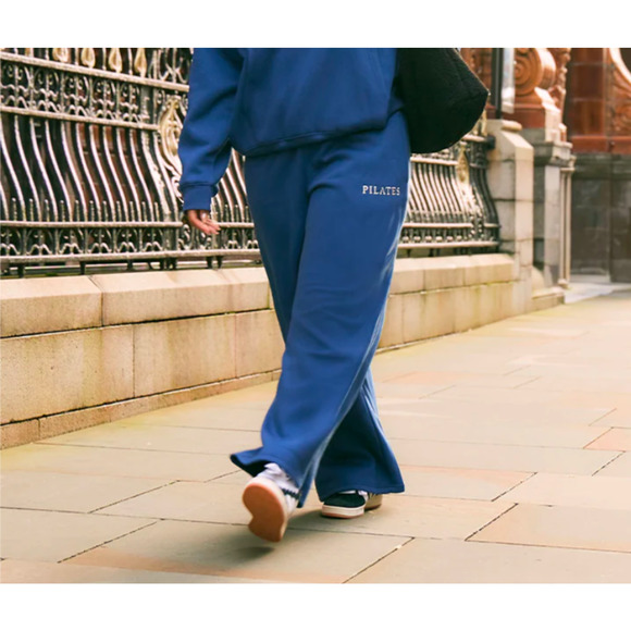 PrettyLittleThing Plus Navy Pilates Graphic Straight Leg Sweatpants UK XXL NWT - Picture 4 of 5